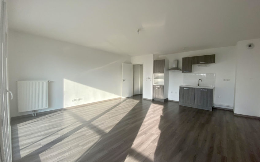 LILLE EURATECHNOLOGIE T3 70m2 Parking & Balcon