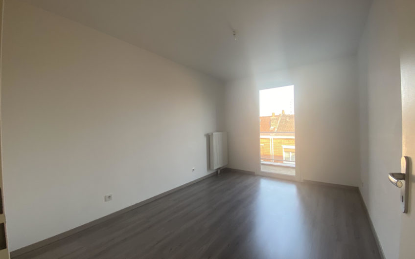LILLE EURATECHNOLOGIE T3 70m2 Parking & Balcon