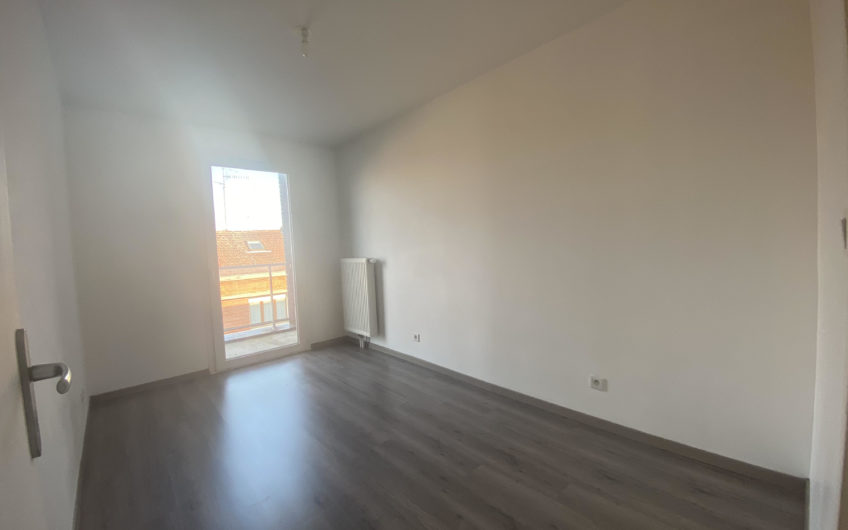 LILLE EURATECHNOLOGIE T3 70m2 Parking & Balcon