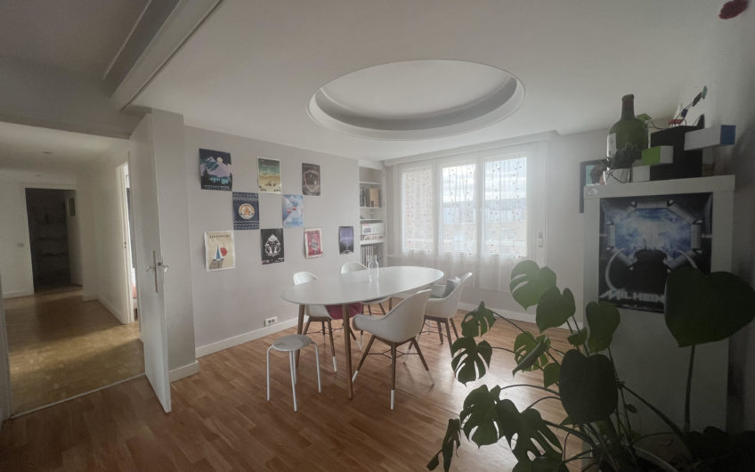 LILLE VAUBAN T5 111m2 BALCON