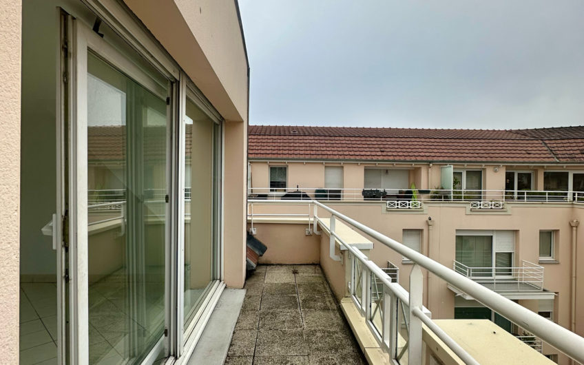 LILLE Vauban/Esquermes T4 90m2 Balcon & Garage