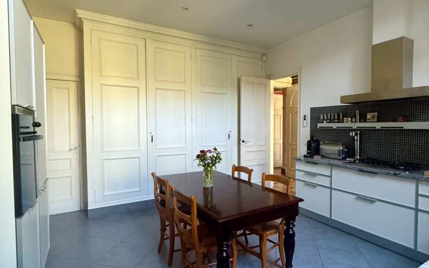 LILLE VAUBAN Maison Familiale 335m2 Extérieur, Garage & Parking