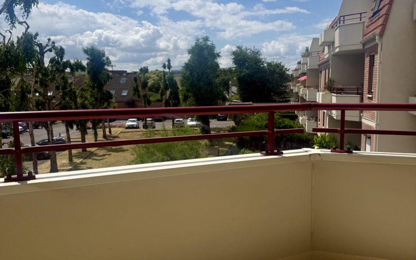 LILLE limite LAMBERSART T3 83m2 avec Balcon