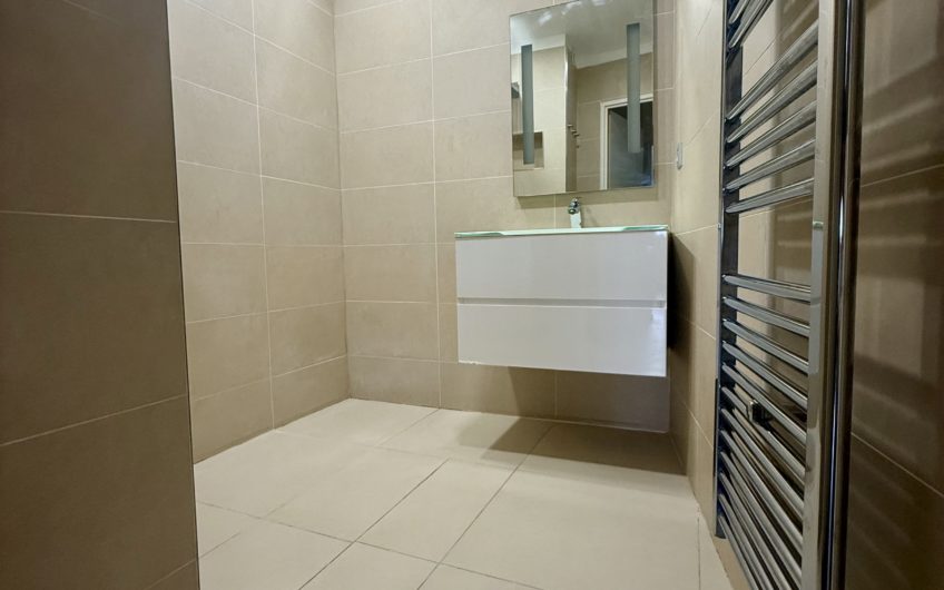 LILLE limite LAMBERSART T3 83m2 avec Balcon