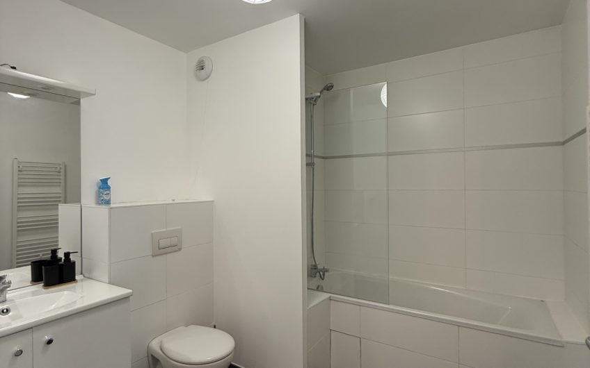LA MADELEINE/VIEUX LILLE T1 31m2 avec Balcon & Parking