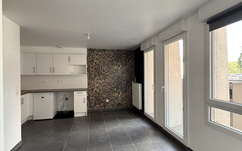 LA MADELEINE/VIEUX LILLE T1 31m2 avec Balcon & Parking