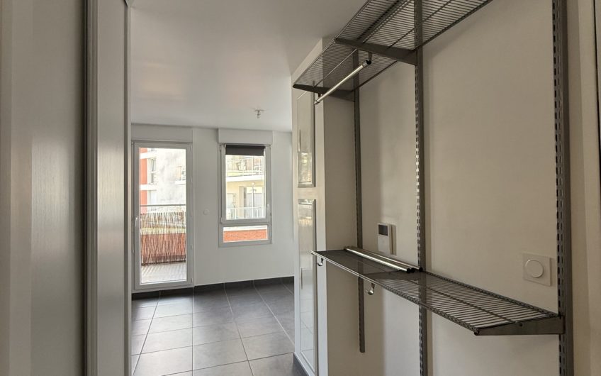 LA MADELEINE/VIEUX LILLE T1 31m2 avec Balcon & Parking