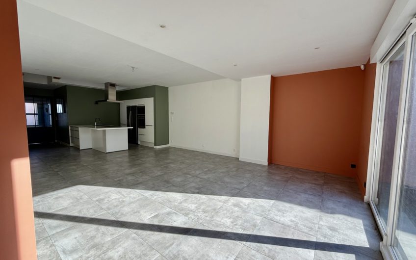LYS LEZ LANNOY limite HEM Maison 155m2 Garage & Jardin